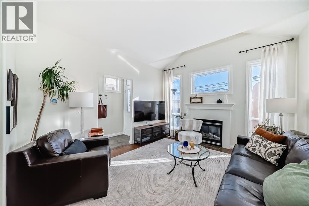 1436 41 Street SW, Calgary, Alberta  T3C 1X6 - Photo 2 - A2295557