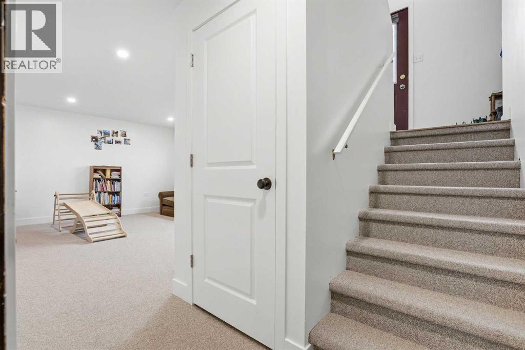 437 Maplewood  SE, Diamond Valley, Alberta  T0L 0H0 - Photo 16 - A2310553