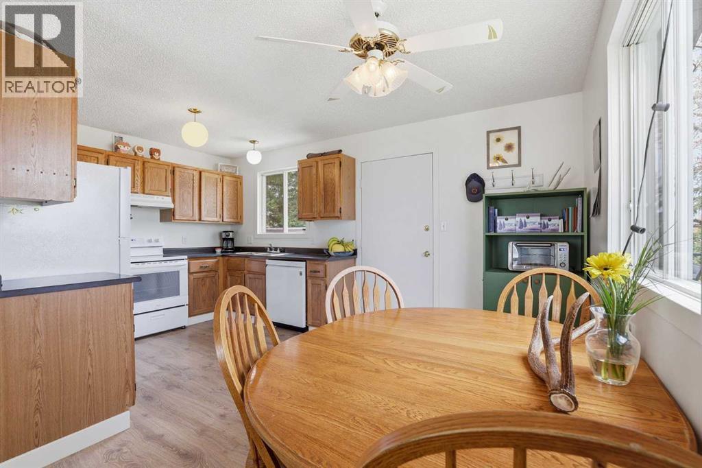 437 Maplewood  SE, Diamond Valley, Alberta  T0L 0H0 - Photo 9 - A2310553