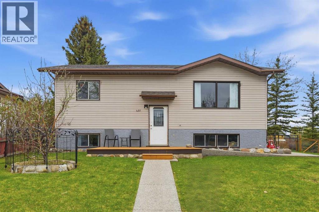 437 Maplewood  SE, Diamond Valley, Alberta  T0L 0H0 - Photo 1 - A2310553