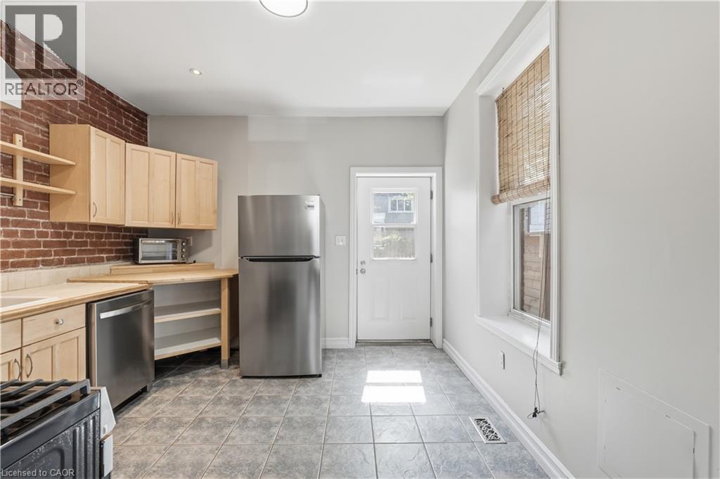 126 Park Street N, Hamilton, Ontario  L8R 2N3 - Photo 12 - 40830956