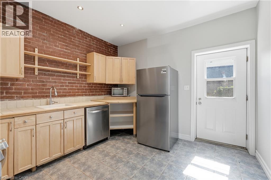 126 Park Street N, Hamilton, Ontario  L8R 2N3 - Photo 13 - 40830956