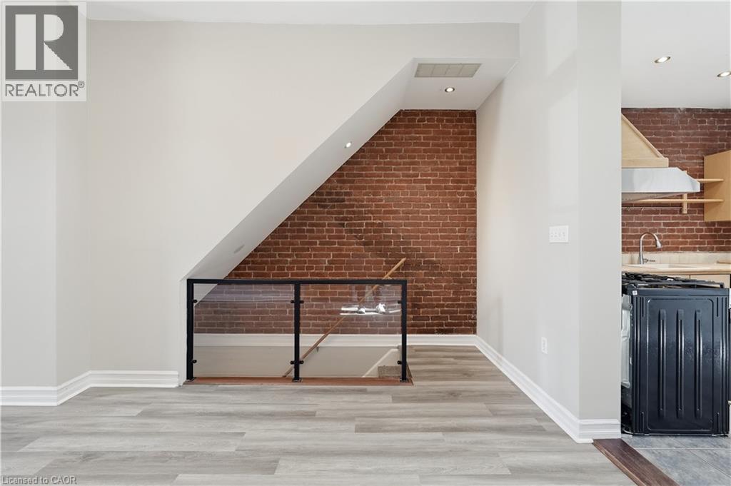 126 Park Street N, Hamilton, Ontario  L8R 2N3 - Photo 17 - 40830956