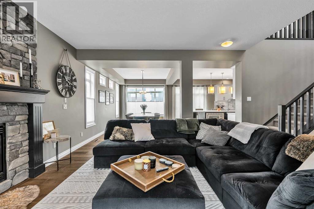 8223 9 Avenue SW, Calgary, Alberta  T3H 0W2 - Photo 5 - A2311746