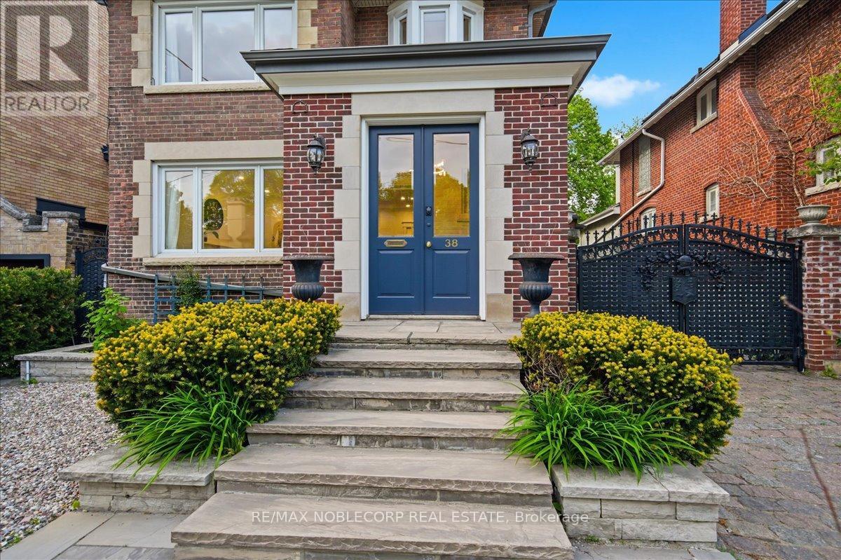 38 Glenrose Avenue, Toronto, Ontario  M4T 1K4 - Photo 2 - C13152818