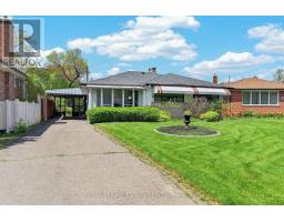 8 WALLBRIDGE COURT, Toronto, Ontario