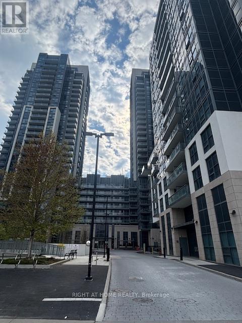 614 - 30 MEADOWGLEN PLACE