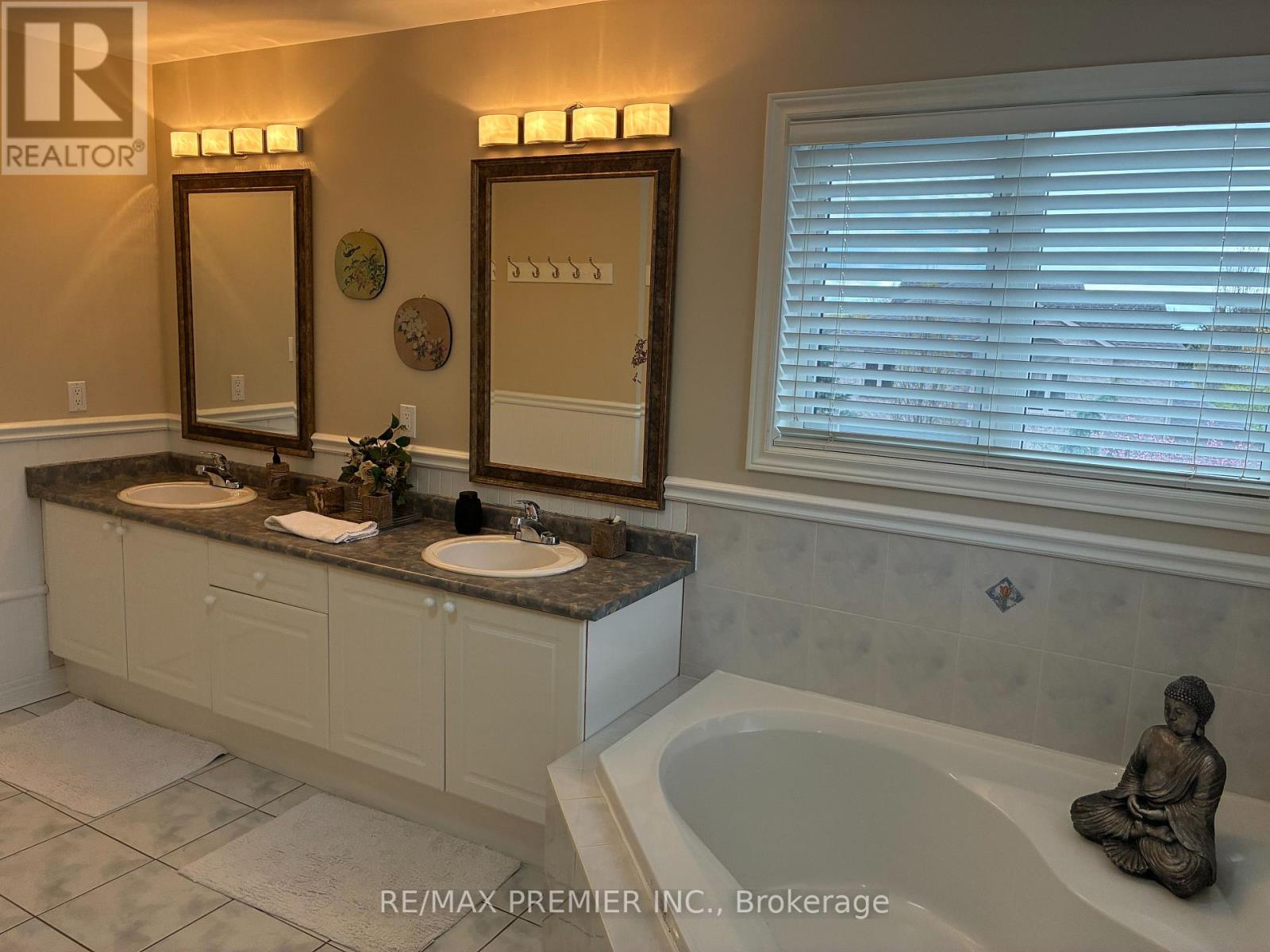 90 Siderno Crescent, Vaughan, Ontario  L4L 9H5 - Photo 25 - N13138650