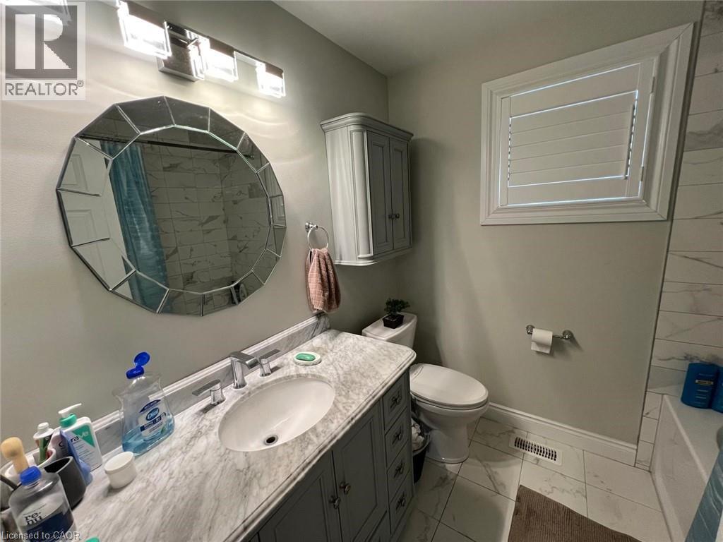831 Queensdale Avenue E, Hamilton, Ontario  L8V 1M7 - Photo 23 - 40831665