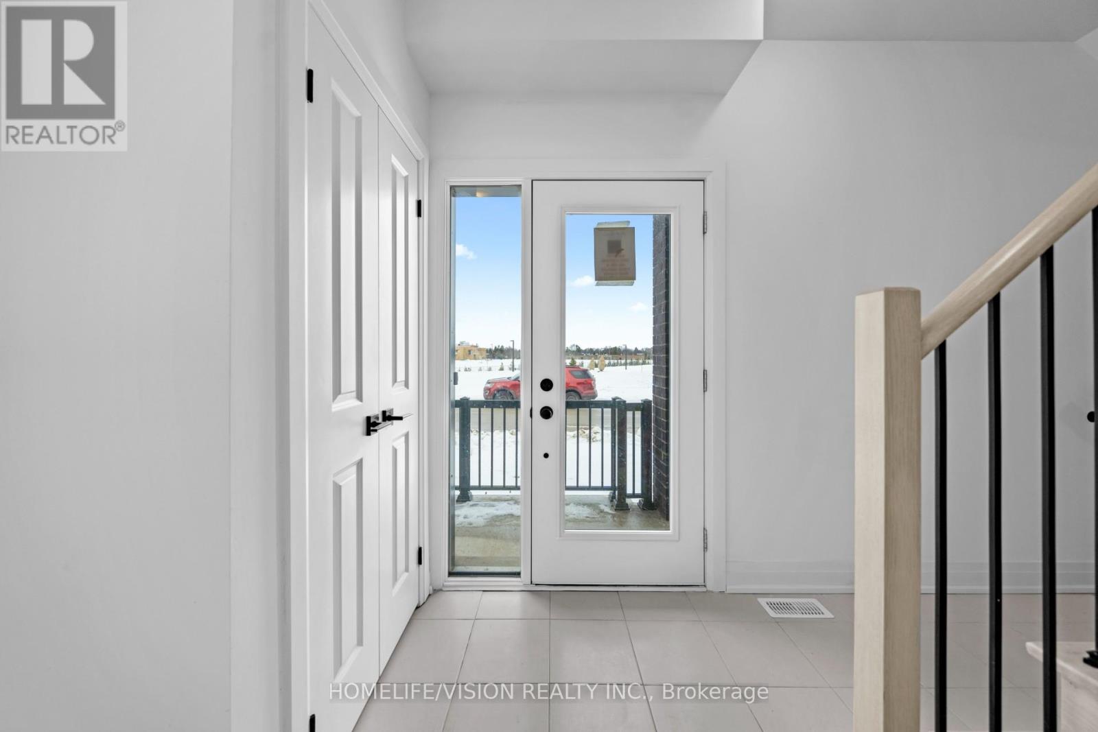21 Haven Lane, Barrie (Painswick South), Ontario  L9J 0M4 - Photo 4 - S13152800