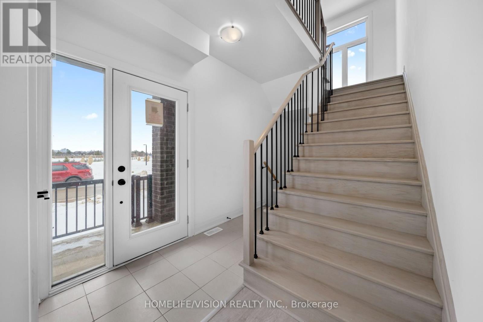 21 Haven Lane, Barrie (Painswick South), Ontario  L9J 0M4 - Photo 5 - S13152800