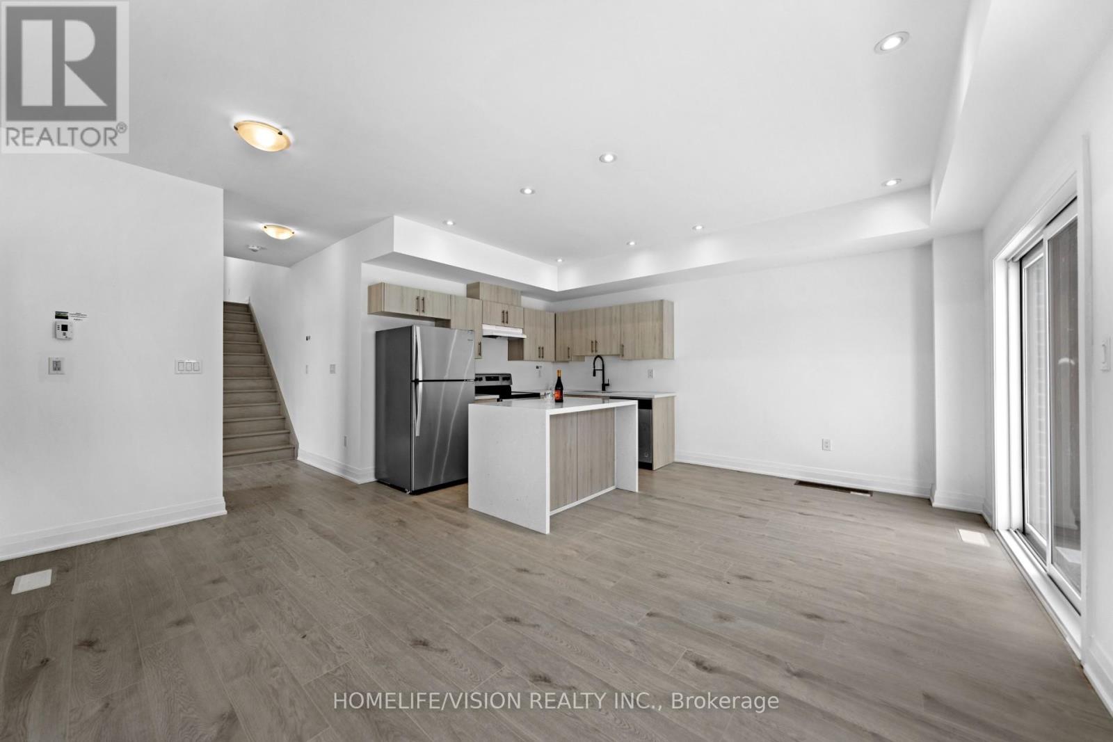 21 Haven Lane, Barrie (Painswick South), Ontario  L9J 0M4 - Photo 7 - S13152800