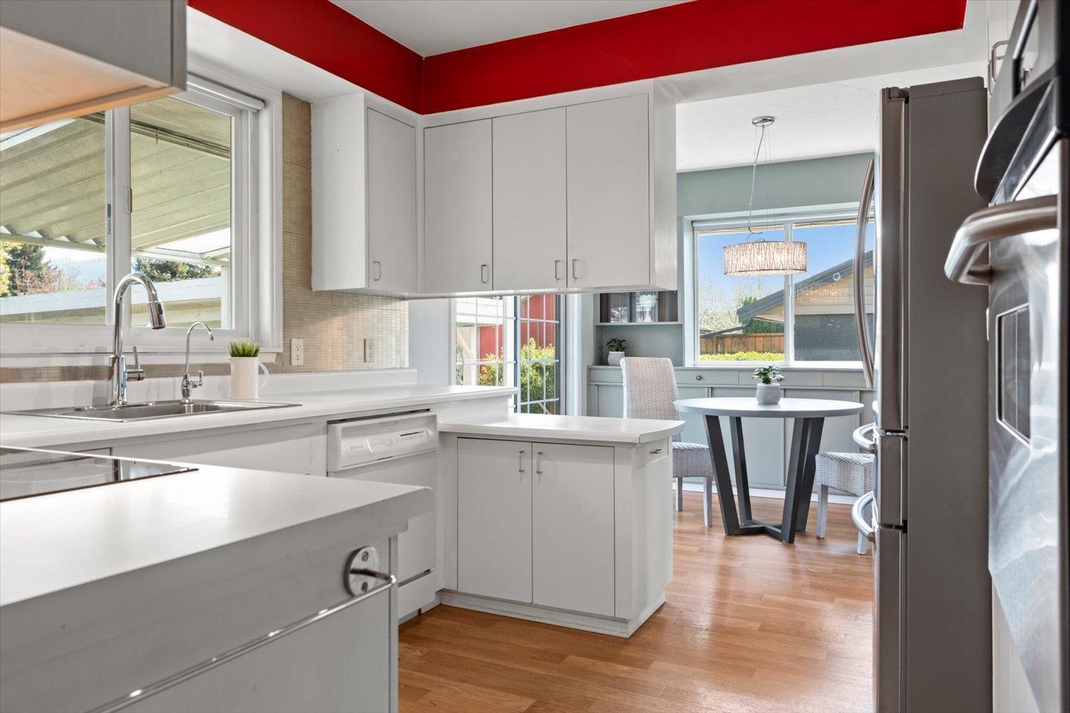 9726 Juniper Street, Chilliwack Proper East, Chilliwack, British Columbia  V2P 5J1 - Photo 16 - R3113184