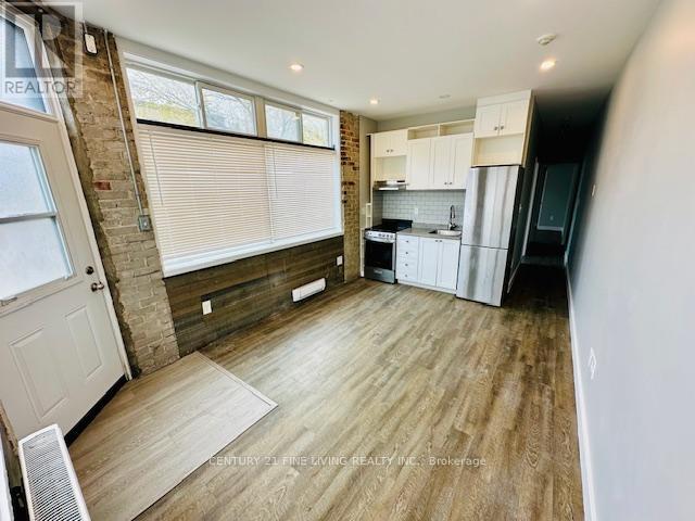 2029-2031 Eglinton Avenue W, Toronto, Ontario  M6E 2K4 - Photo 23 - W13152848