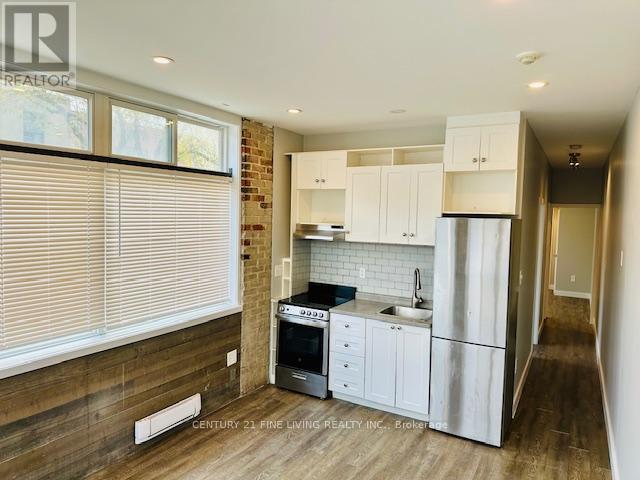 2029-2031 Eglinton Avenue W, Toronto, Ontario  M6E 2K4 - Photo 3 - W13152848