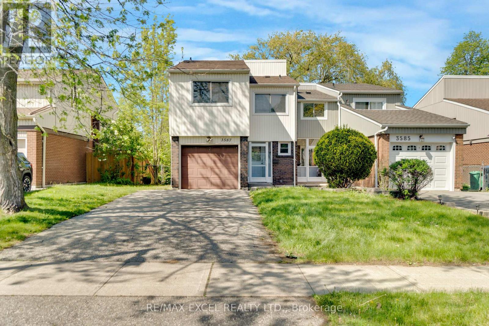 3587 Ash Row Crescent, Mississauga, Ontario  L5L 1K3 - Photo 2 - W13152854