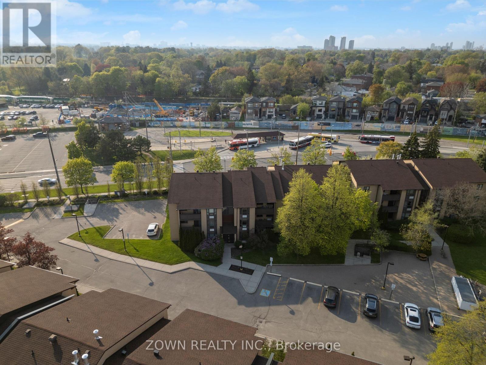 210 - 3835 Lakeshore Boulevard W, Toronto, Ontario  M8W 1R2 - Photo 4 - W13152896