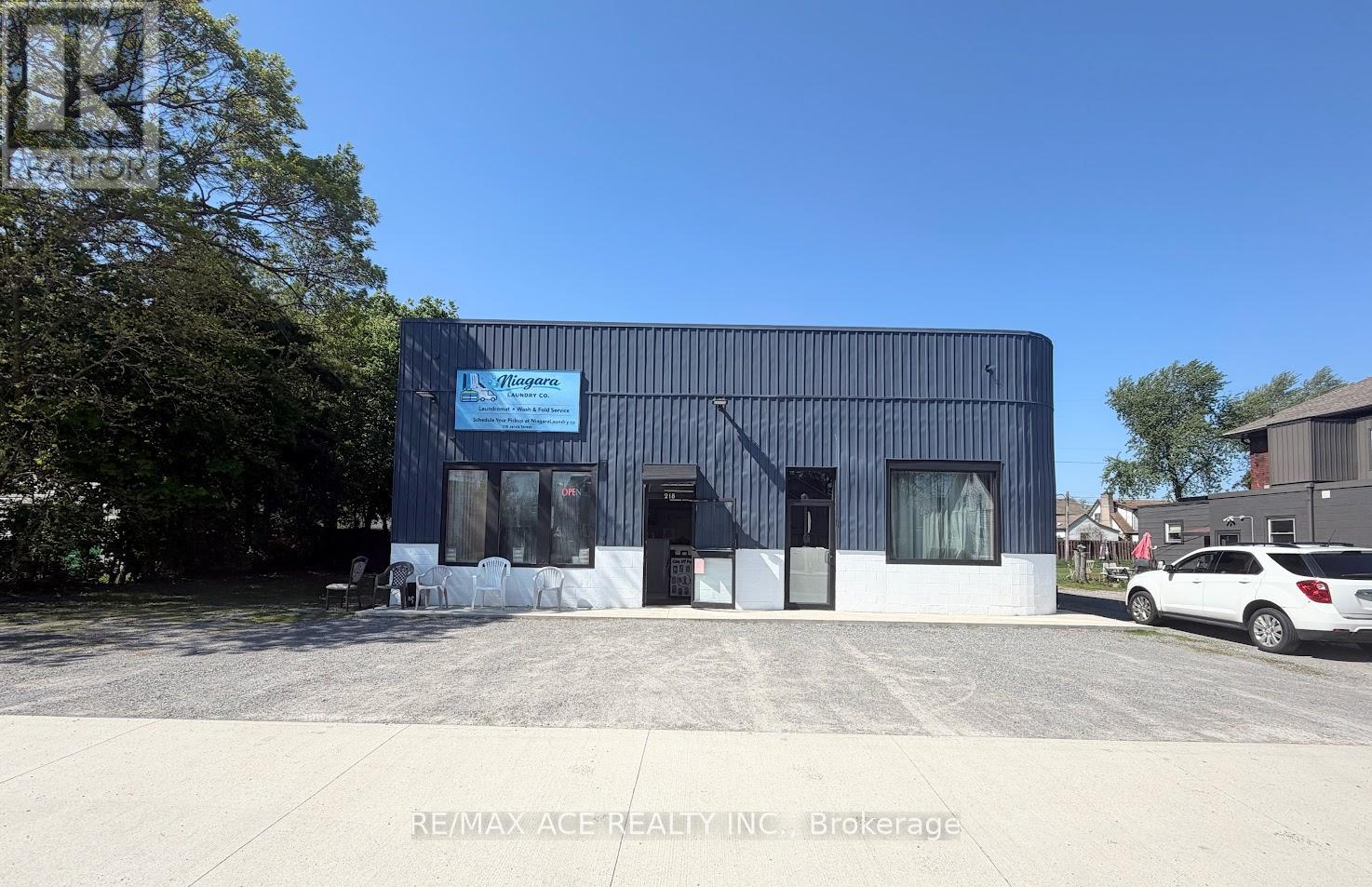 216 Jarvis Street, Fort Erie, Ontario  L2A 2S5 - Photo 3 - X13152836