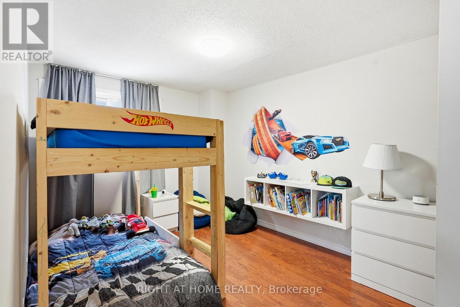 1633 Lafrance Drive, Ottawa, Ontario  K1E 2L7 - Photo 17 - X12692702