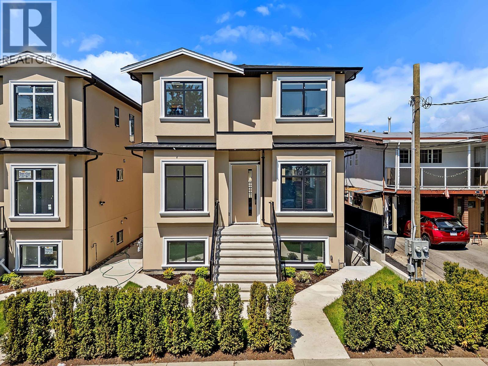 2 6885 AUBREY STREET, Burnaby, British Columbia