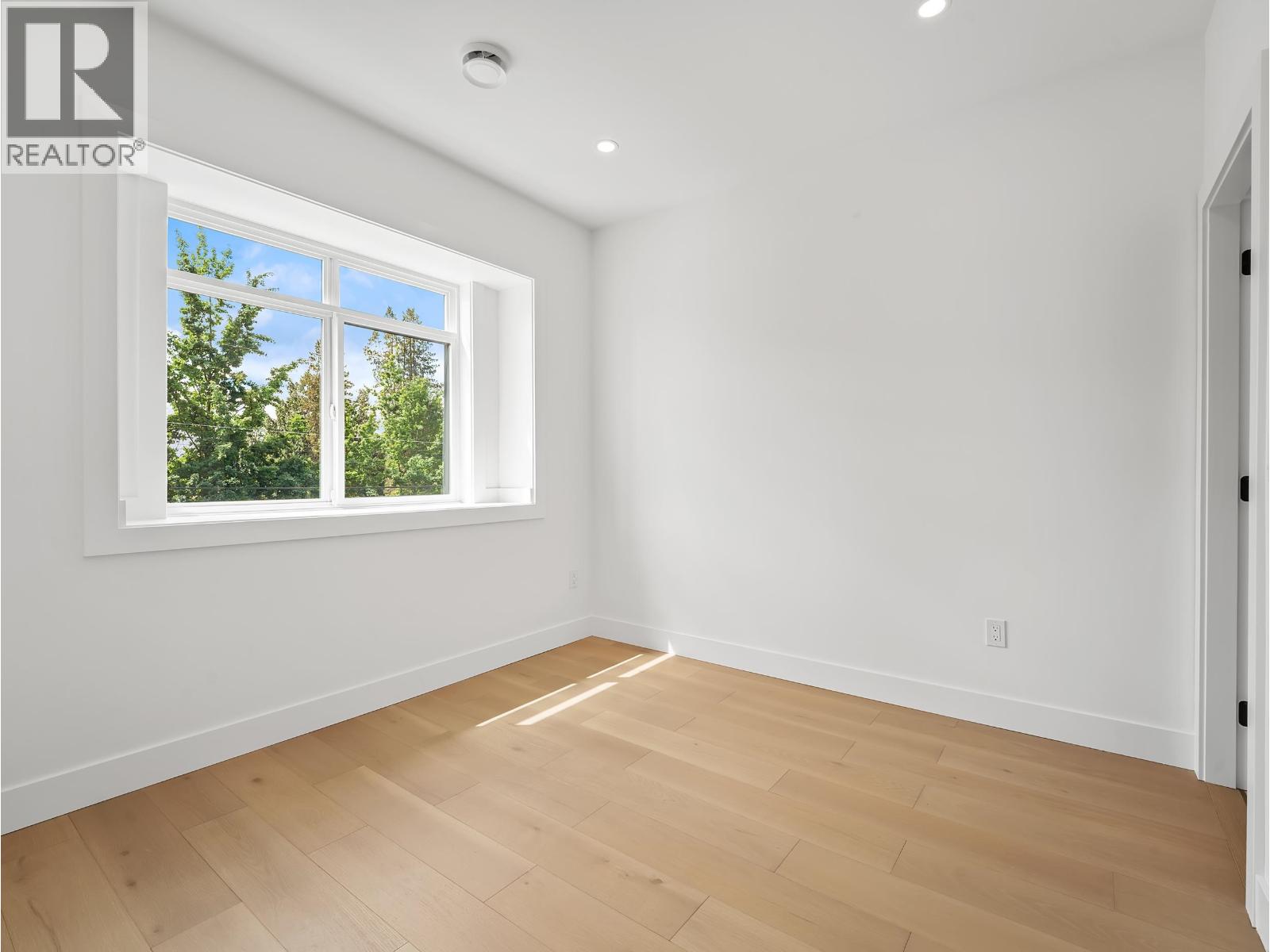 2 6885 Aubrey Street, Burnaby, British Columbia  V5B 2E4 - Photo 22 - R3126140