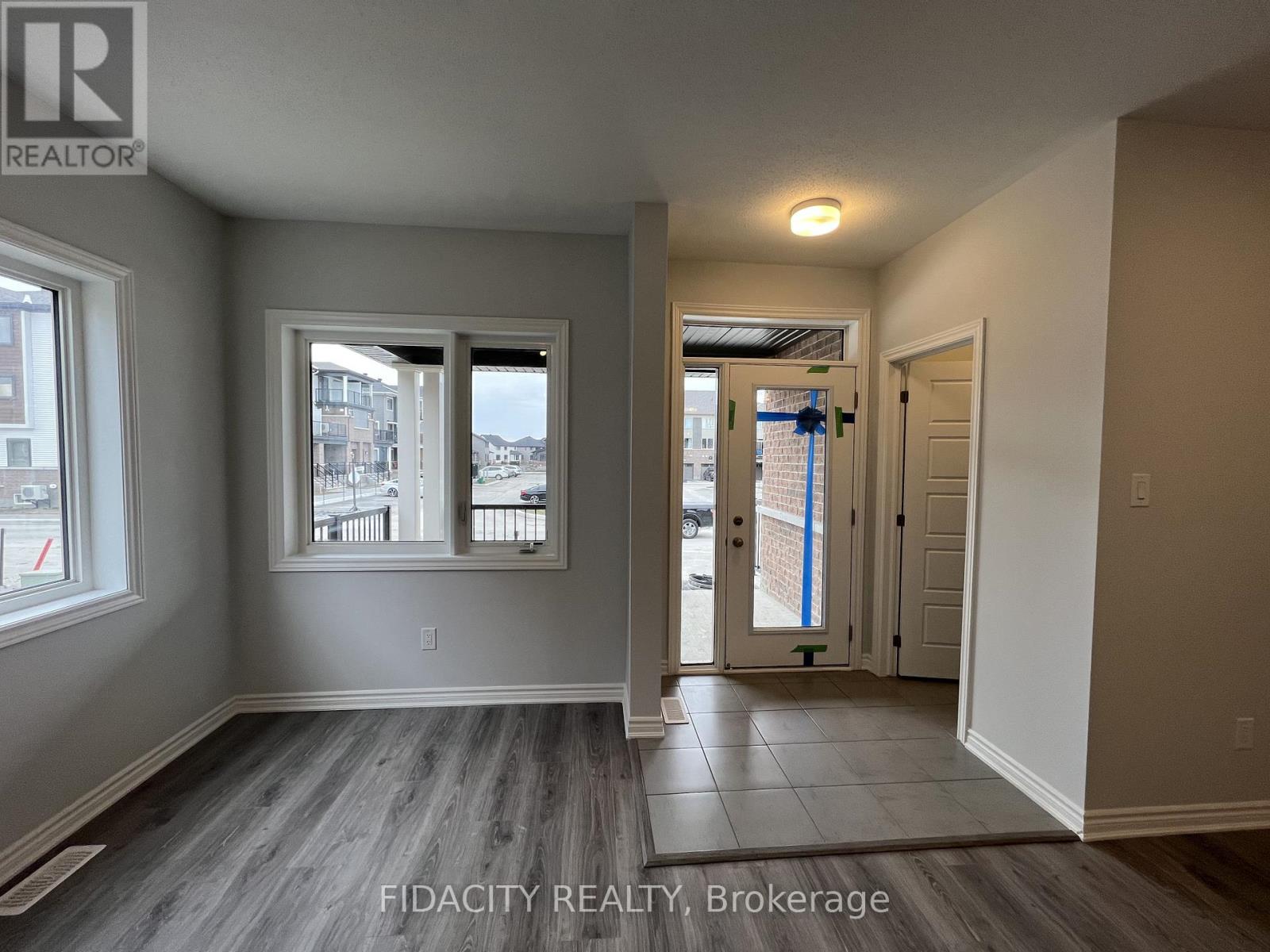 175 Anthracite Private, Ottawa, Ontario  K2J 7B4 - Photo 2 - X13152906