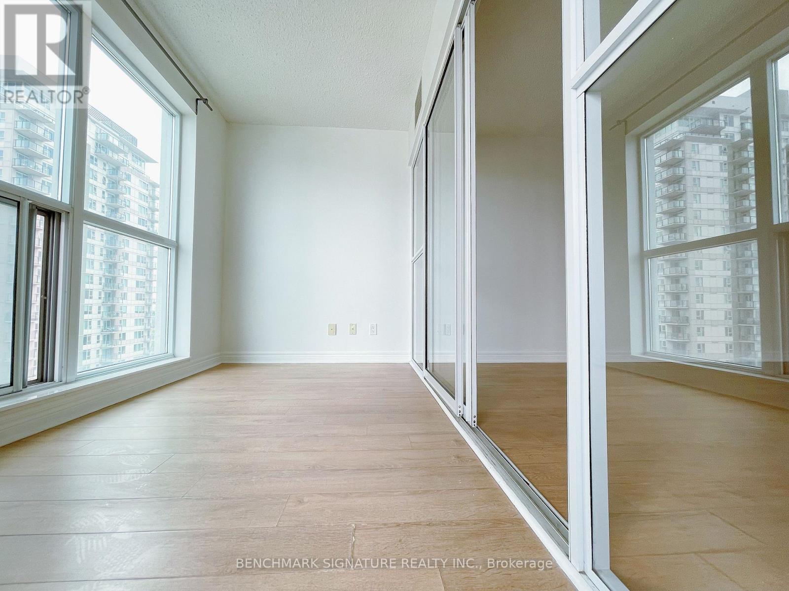 1909 - 50 Town Centre Court, Toronto, Ontario M1P 0A9 - Photo 6 - E13152926