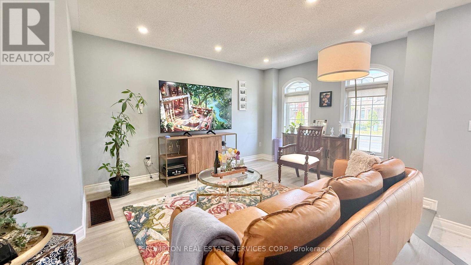 2037 Bur Oak Avenue, Markham, Ontario L6E 1X3 - Photo 4 - N13152912