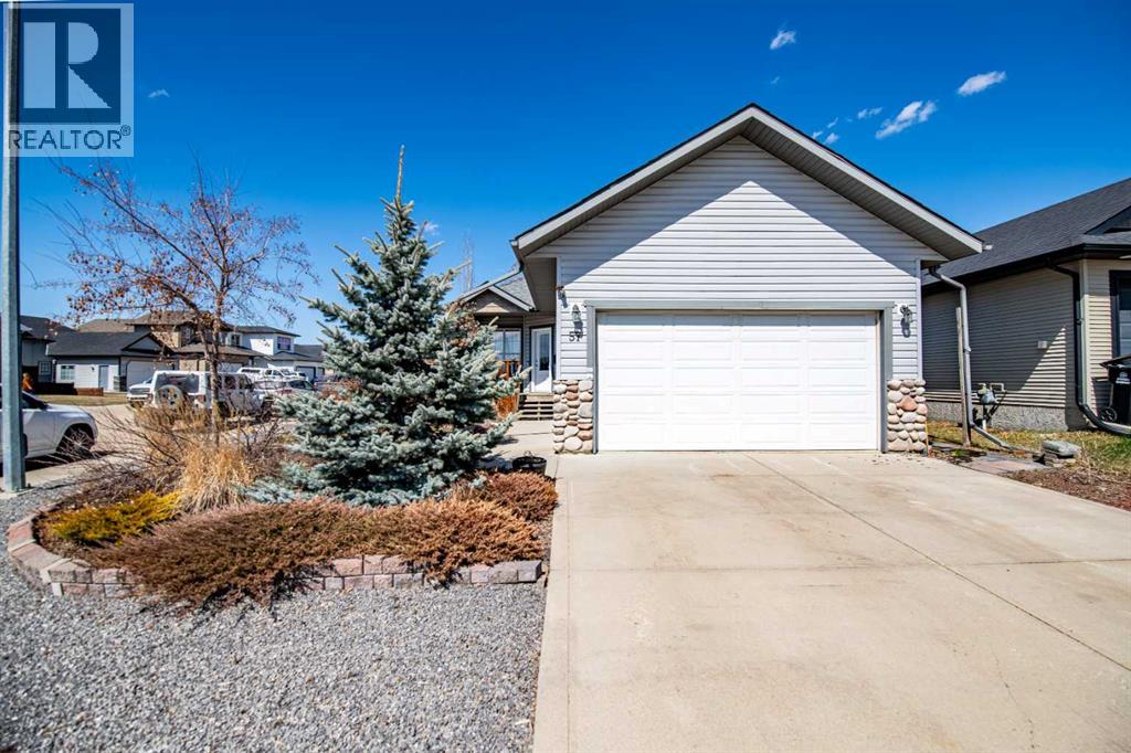 57 Woodbine Close, Blackfalds, Alberta  T4M 0K5 - Photo 1 - A2305596