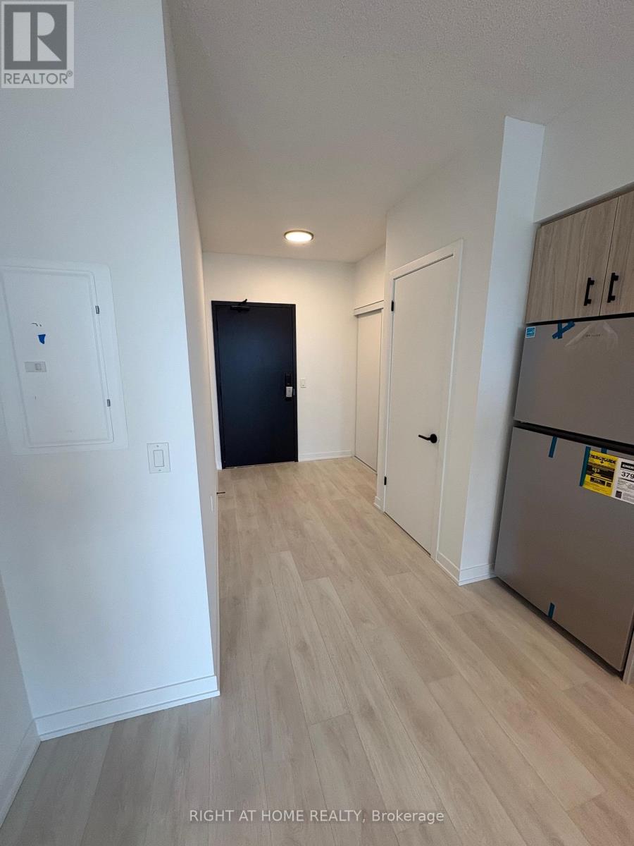4878 Powers Common, Burlington, Ontario L7M 2B4 - Photo 2 - W13152930