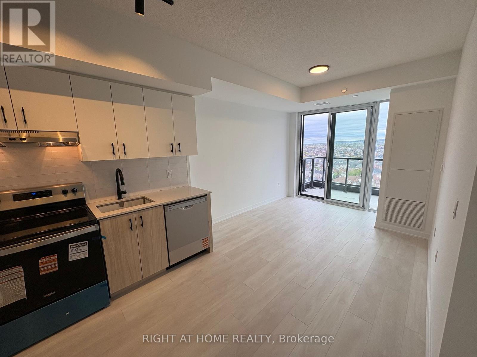 4878 Powers Common, Burlington, Ontario L7M 2B4 - Photo 3 - W13152930