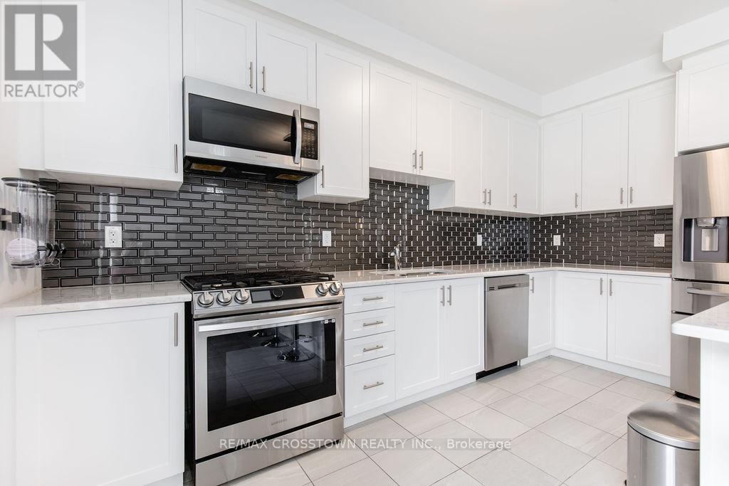 11 Middleton Drive, Wasaga Beach, Ontario  L9Z 0L1 - Photo 13 - S12845158
