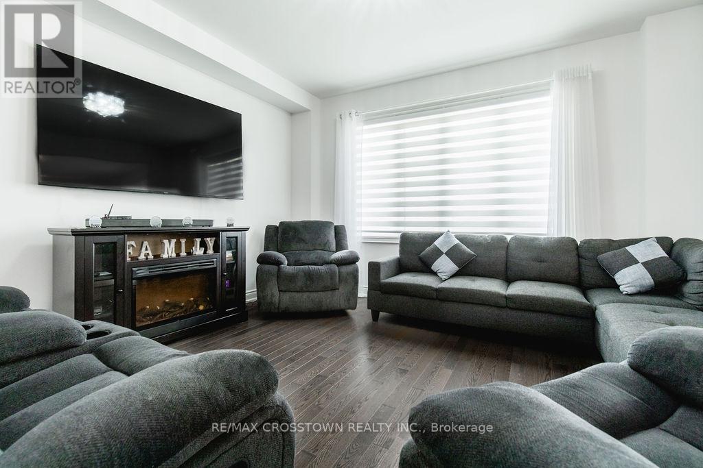 11 Middleton Drive, Wasaga Beach, Ontario  L9Z 0L1 - Photo 10 - S12845158