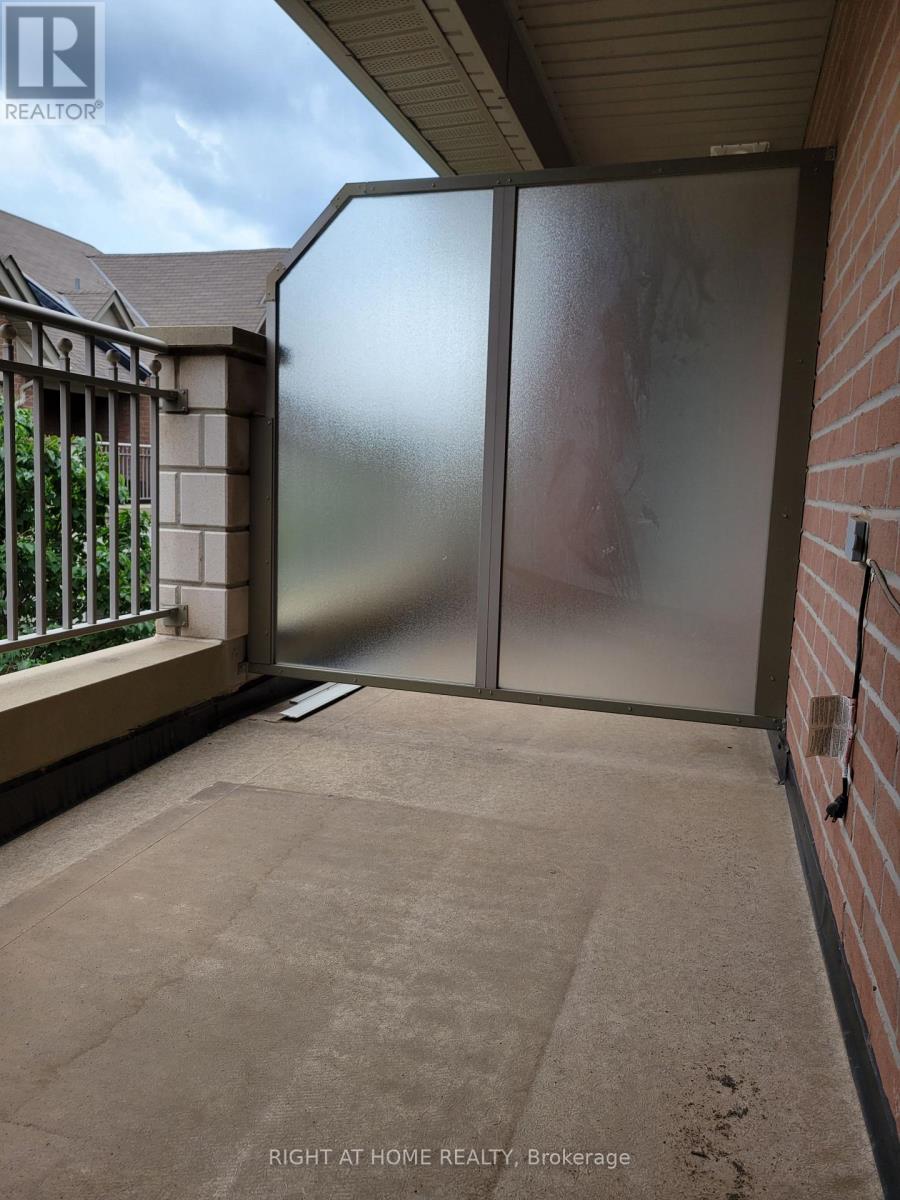 34 - 2460 PRINCE MICHAEL DRIVE, Oakville, Ontario