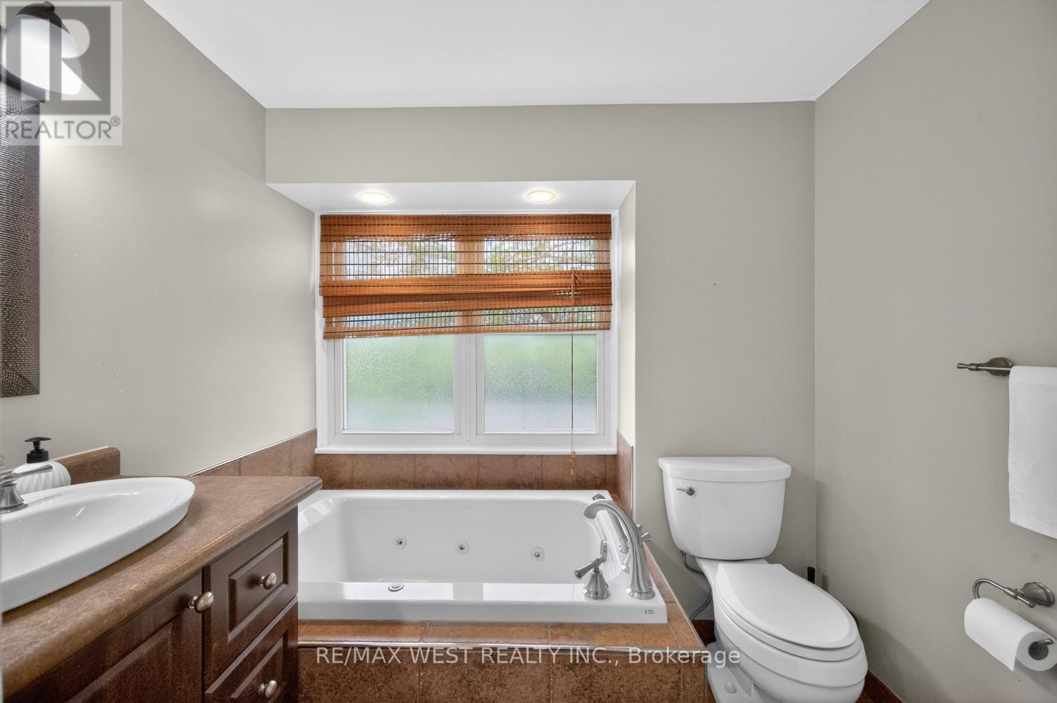 38 - 2065 Amherst Heights Court, Burlington, Ontario  L7P 4R7 - Photo 29 - W13127106