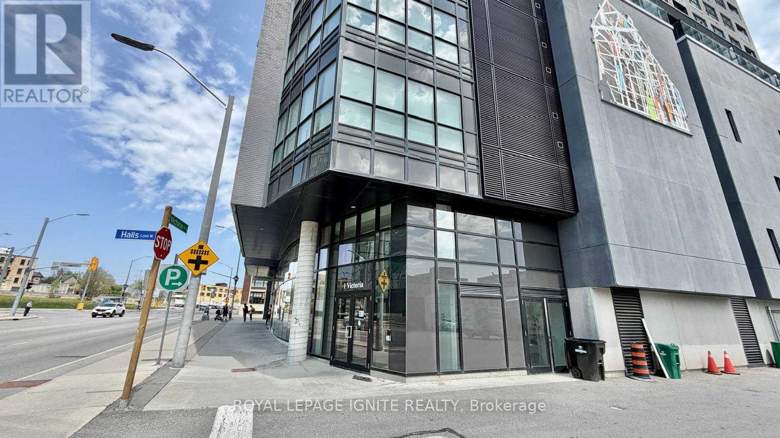 1712 - 1 Victoria Street, Kitchener, Ontario  N2G 0B5 - Photo 2 - X13152904