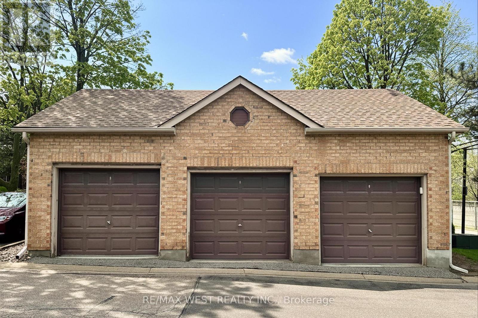 38 - 2065 Amherst Heights Court, Burlington, Ontario  L7P 4R7 - Photo 49 - W13127106