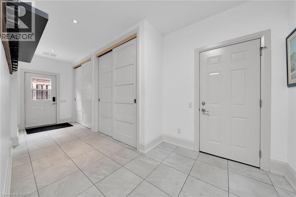 404 Mountain Brow Boulevard E, Hamilton, Ontario  L8T 1A7 - Photo 15 - 40832110