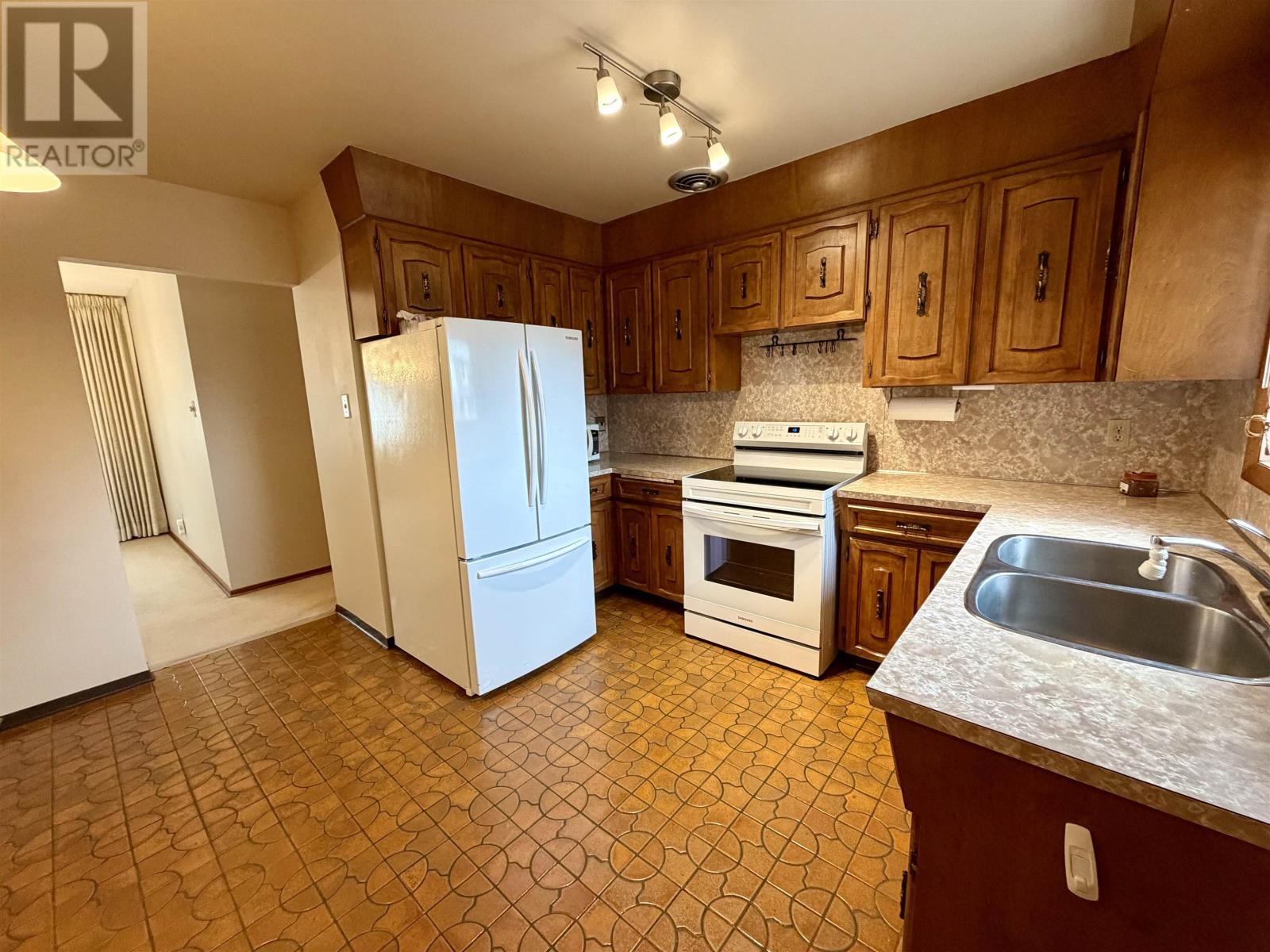 737 Confederation Dr, Thunder Bay, Ontario  P7E 3N5 - Photo 10 - TB2601115
