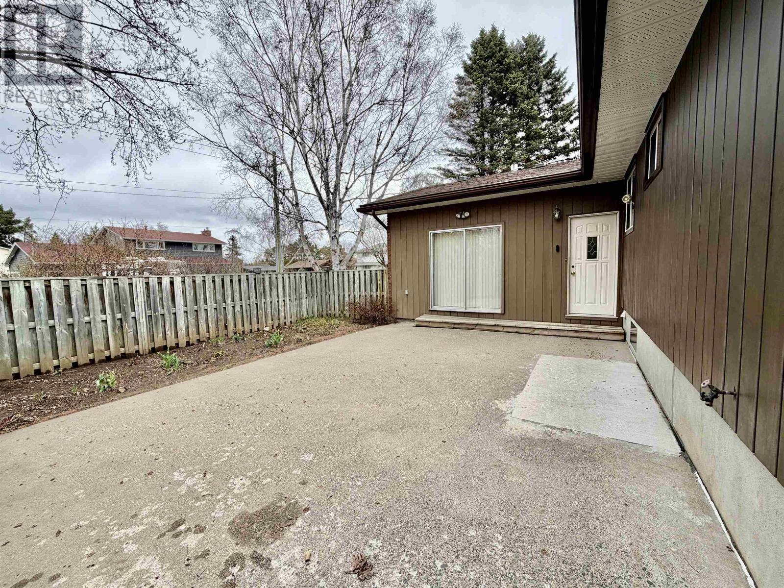 737 Confederation Dr, Thunder Bay, Ontario  P7E 3N5 - Photo 23 - TB2601115
