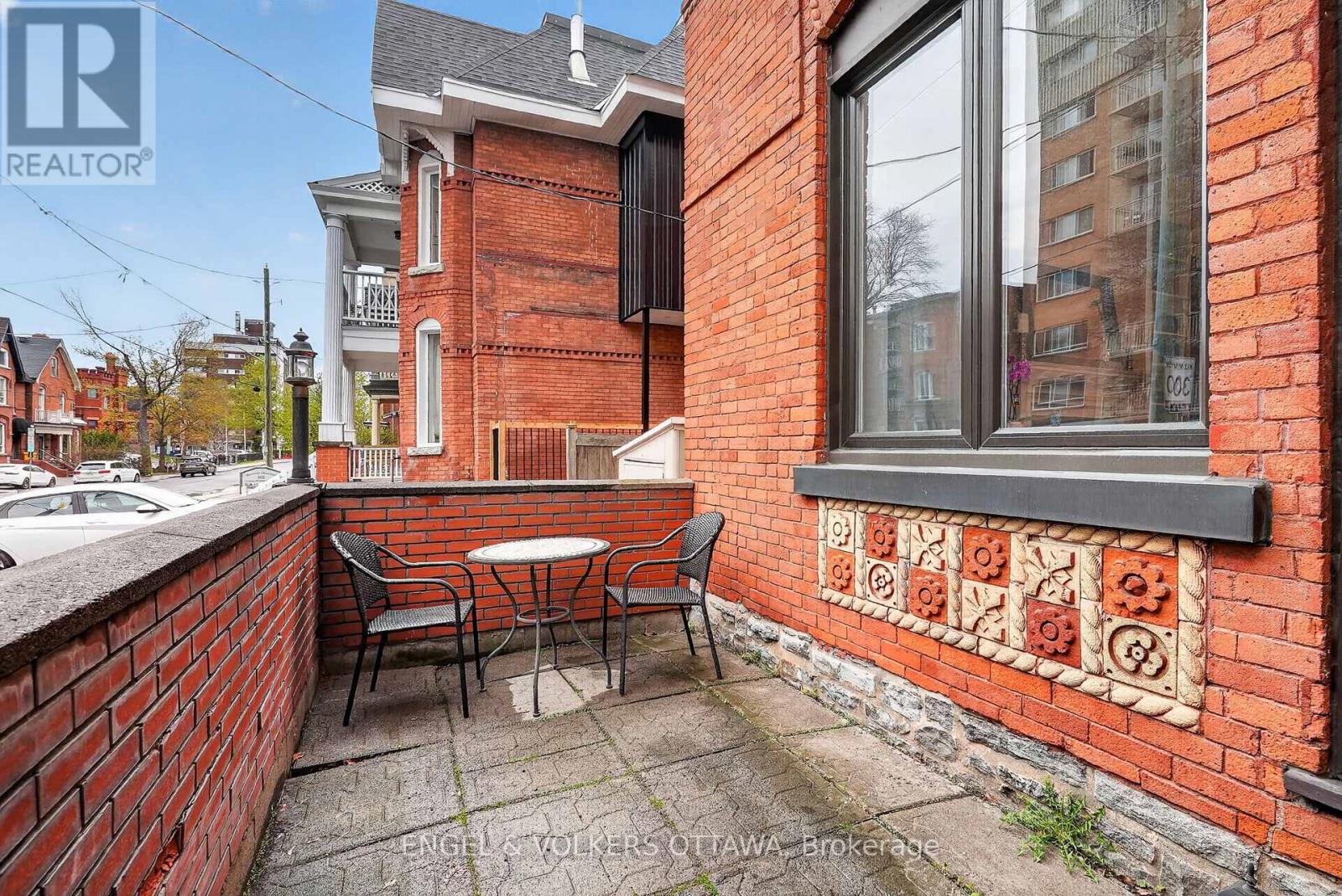 Apt. 2 - 320 Waverley Street W, Ottawa, Ontario  K2P 0W3 - Photo 2 - X13152960