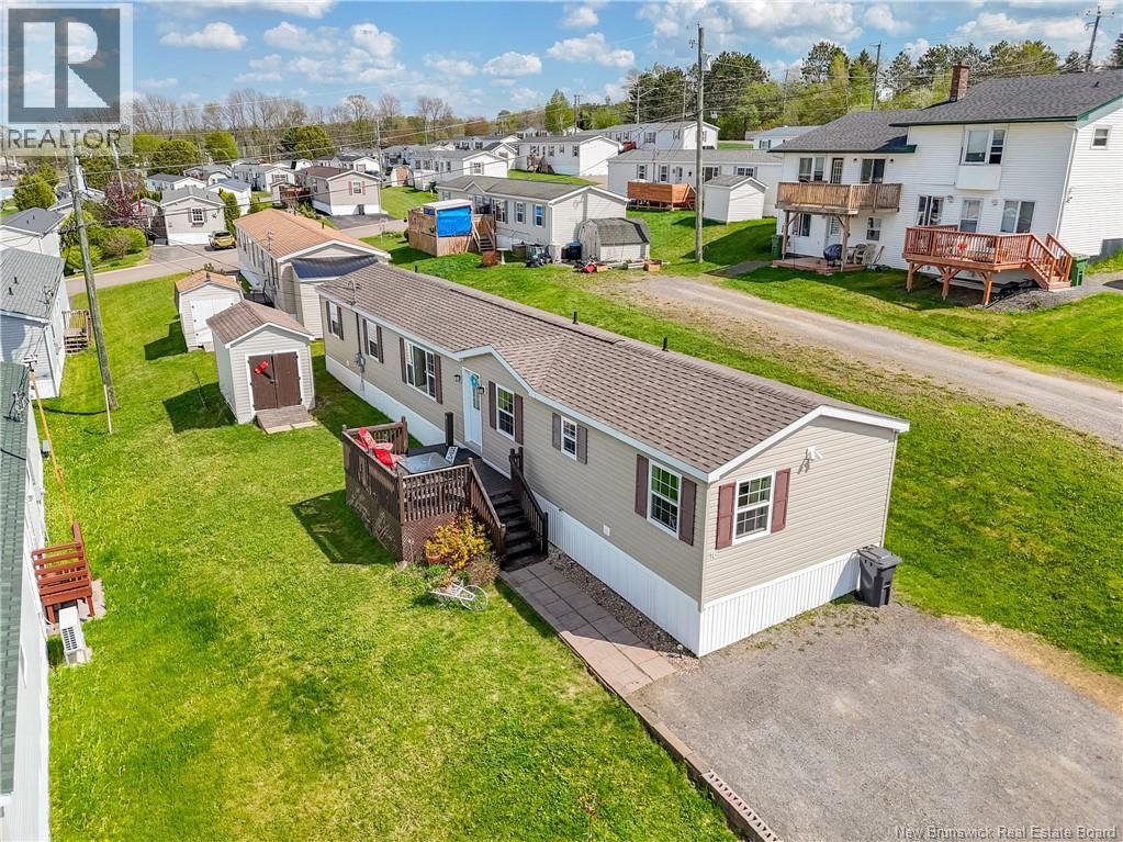 16 Senator Drive, Fredericton, New Brunswick  E3C 1L8 - Photo 2 - NB139516