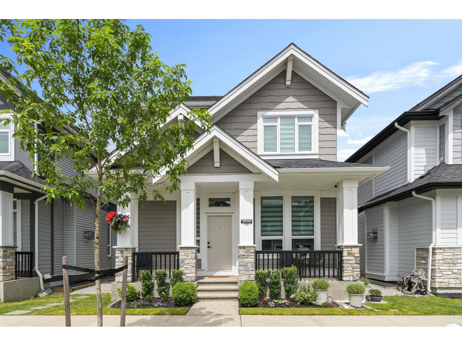 20541 77B AVENUE, Langley, British Columbia