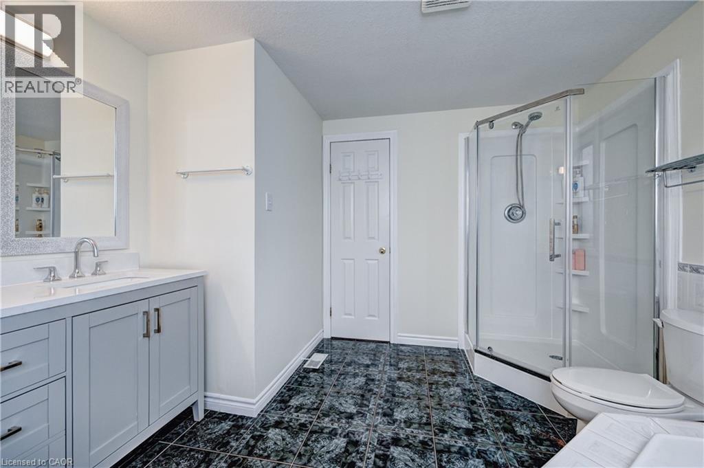 519 Yorkshire Drive, Waterloo, Ontario  N2T 2V1 - Photo 17 - 40832032