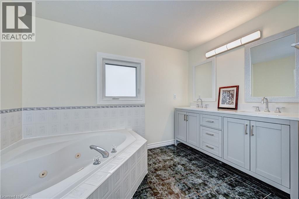 519 Yorkshire Drive, Waterloo, Ontario  N2T 2V1 - Photo 18 - 40832032