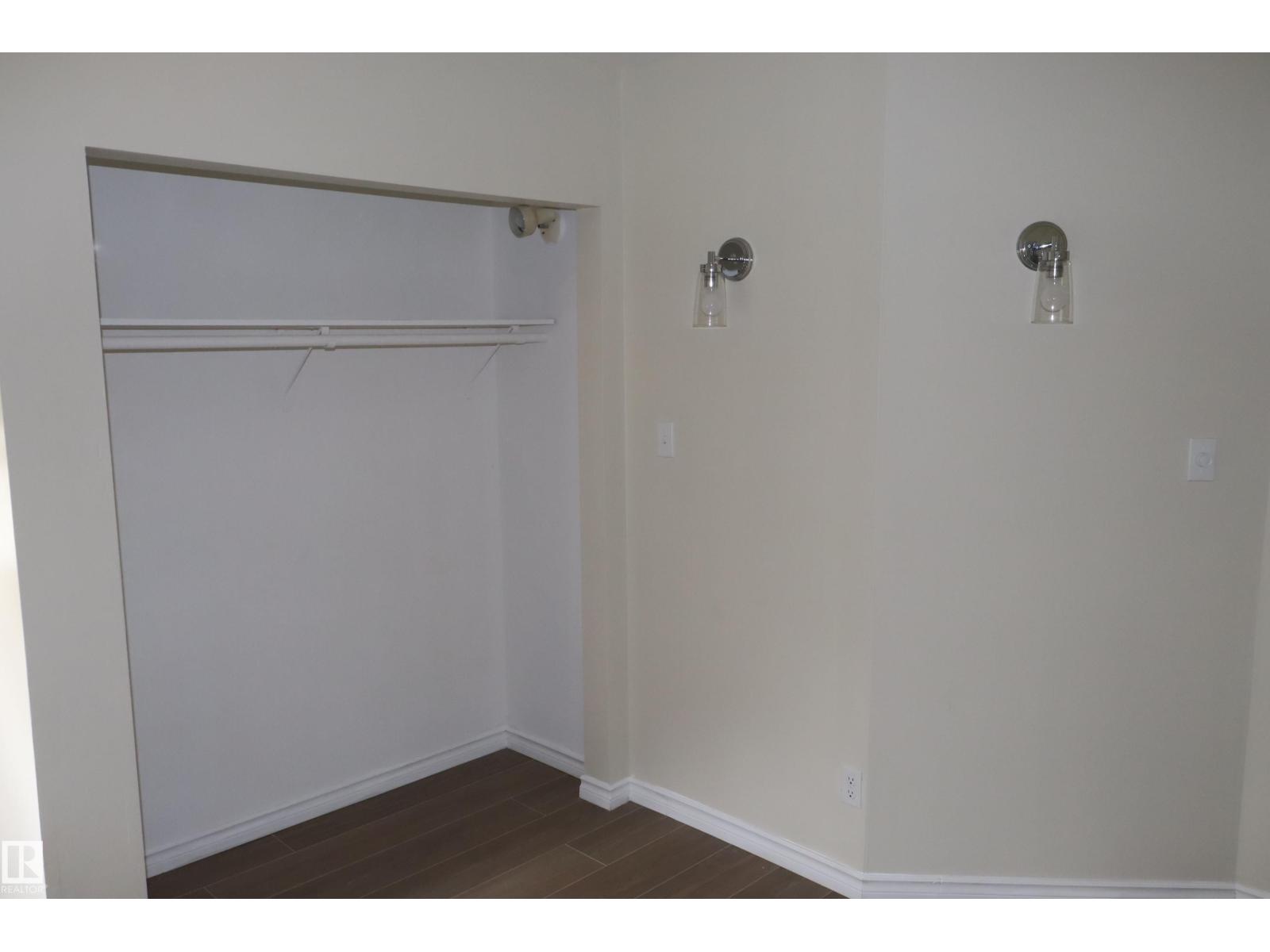 Unknown Address, ,     - Photo 19 - E4488918