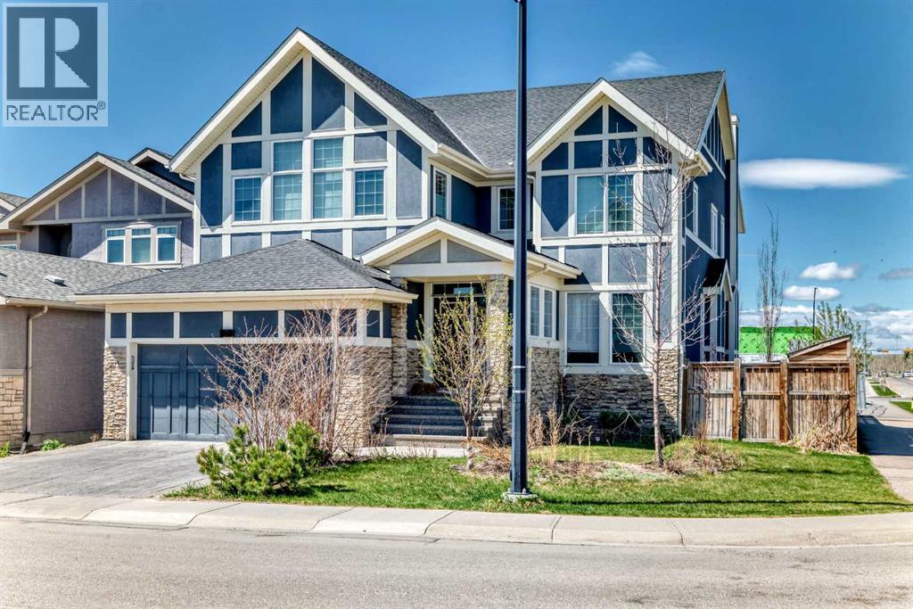 7 Westland Manor SW, Calgary, Alberta  T3H 0W2 - Photo 2 - A2310350