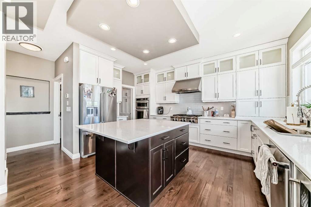 7 Westland Manor SW, Calgary, Alberta  T3H 0W2 - Photo 5 - A2310350