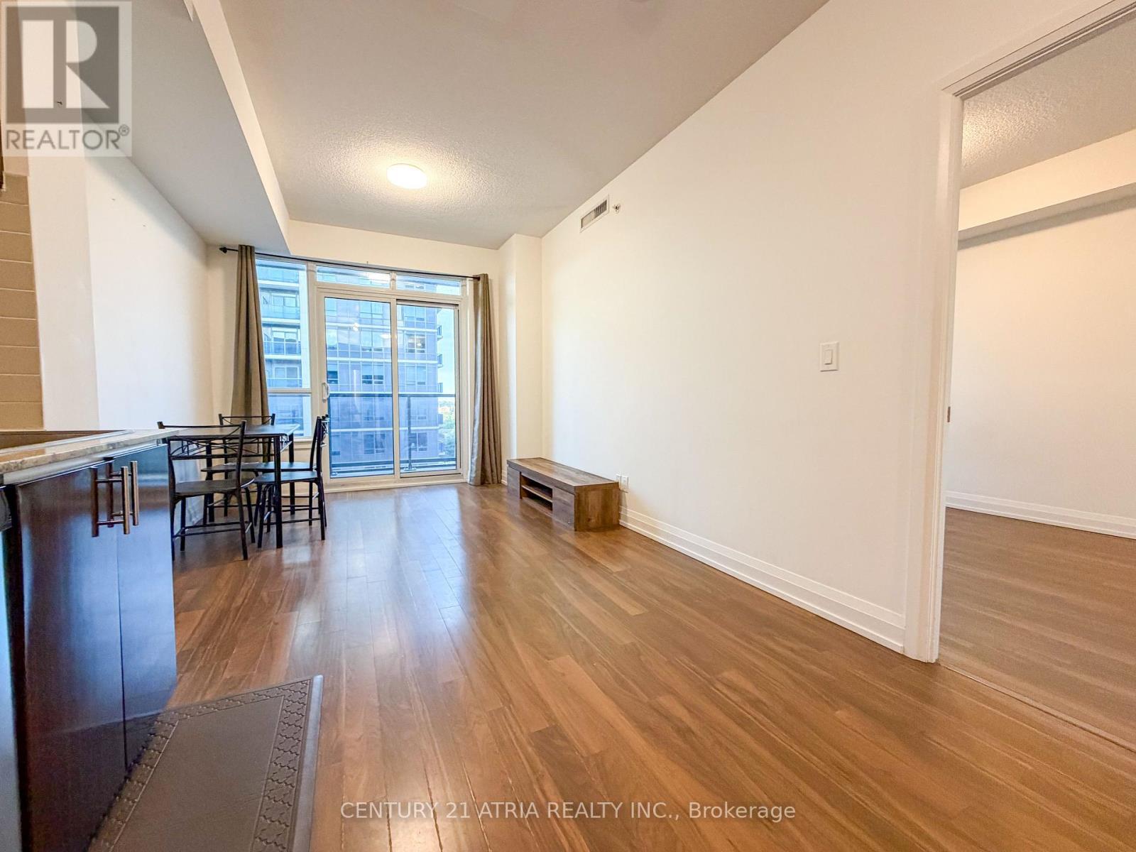735 - 7161 Yonge Street, Markham, Ontario  L3T 0C8 - Photo 3 - N13034104