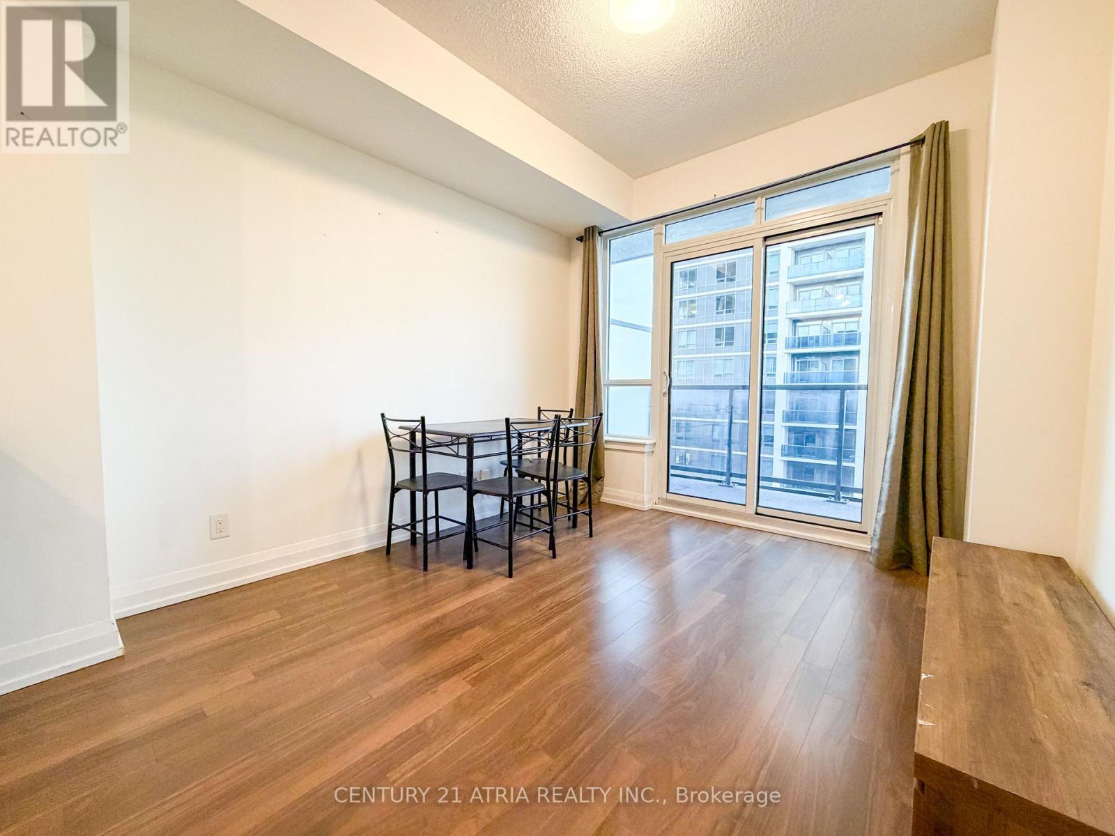 735 - 7161 Yonge Street, Markham, Ontario  L3T 0C8 - Photo 5 - N13034104